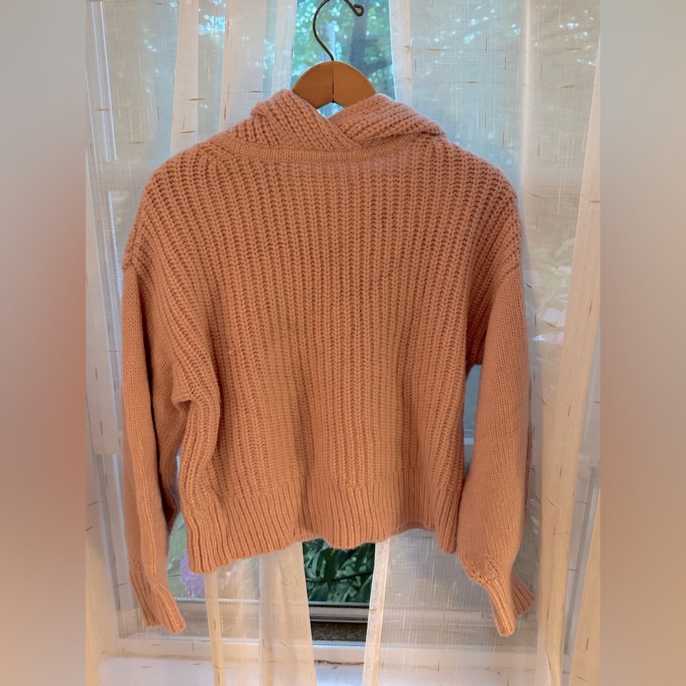 Loft Lou & Gray lavender hooded sweater.